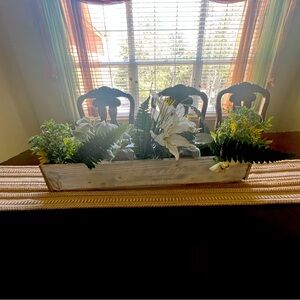 Customizable decorative home decor/centerpiece